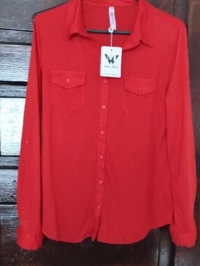 White Mark Red Button-Front Long Sleeve Blouse NWT Medium